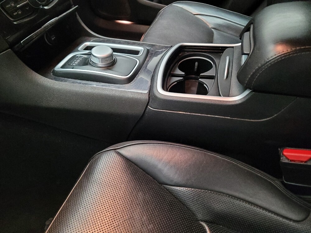 2019 Chrysler 300 in Riverside, CA 92504 - 18127442 26