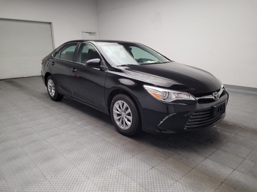 2015 Toyota Camry in Fresno, CA 93726 - 18127443 13