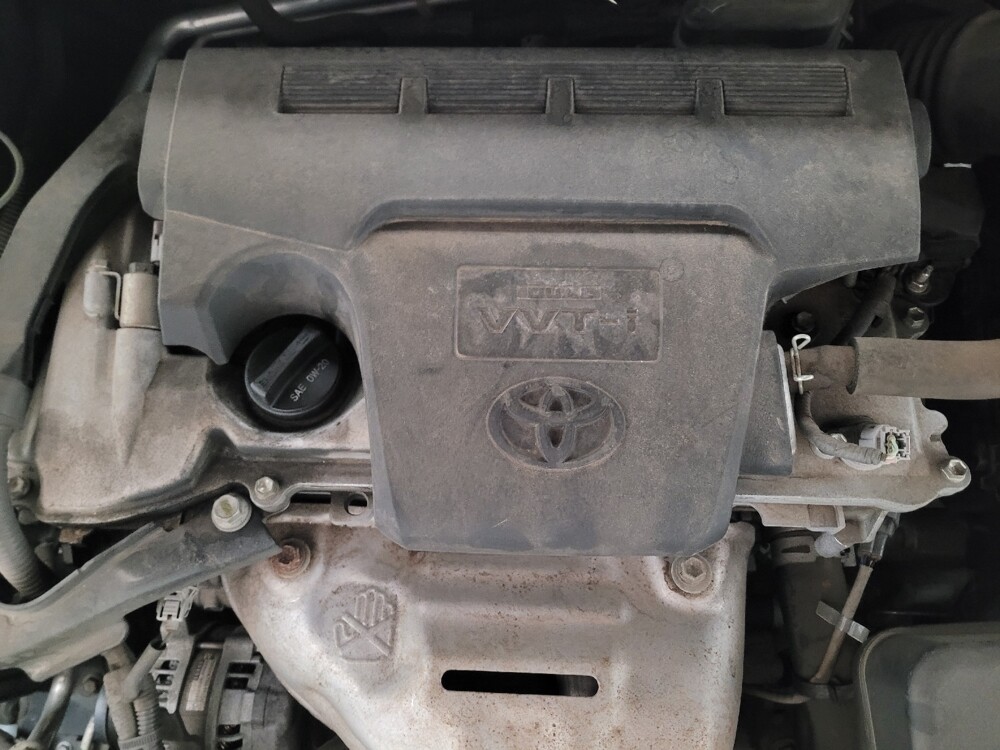 2015 Toyota Camry in Fresno, CA 93726 - 18127443 30