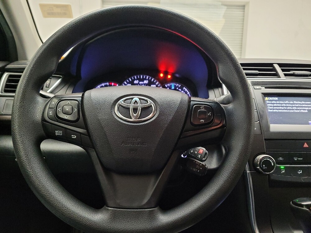 2015 Toyota Camry in Fresno, CA 93726 - 18127443 22