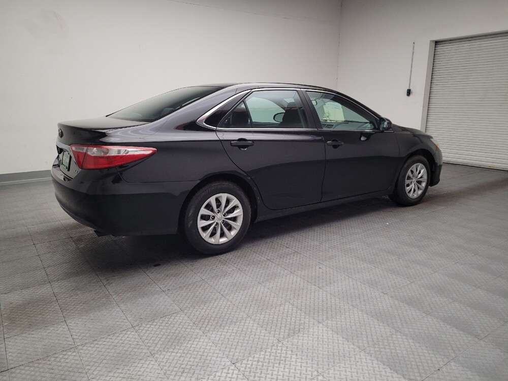 2015 Toyota Camry in Fresno, CA 93726 - 18127443 10