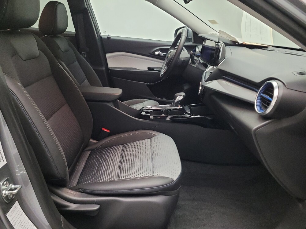 2025 Chevrolet Trax in Sacramento, CA 95821 - 18127447 21