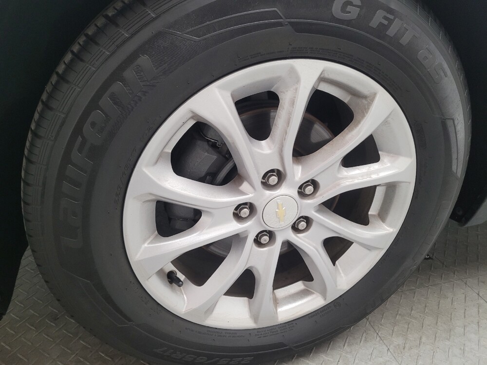 2019 Chevrolet Equinox in Riverside, CA 92504 - 18127451 31