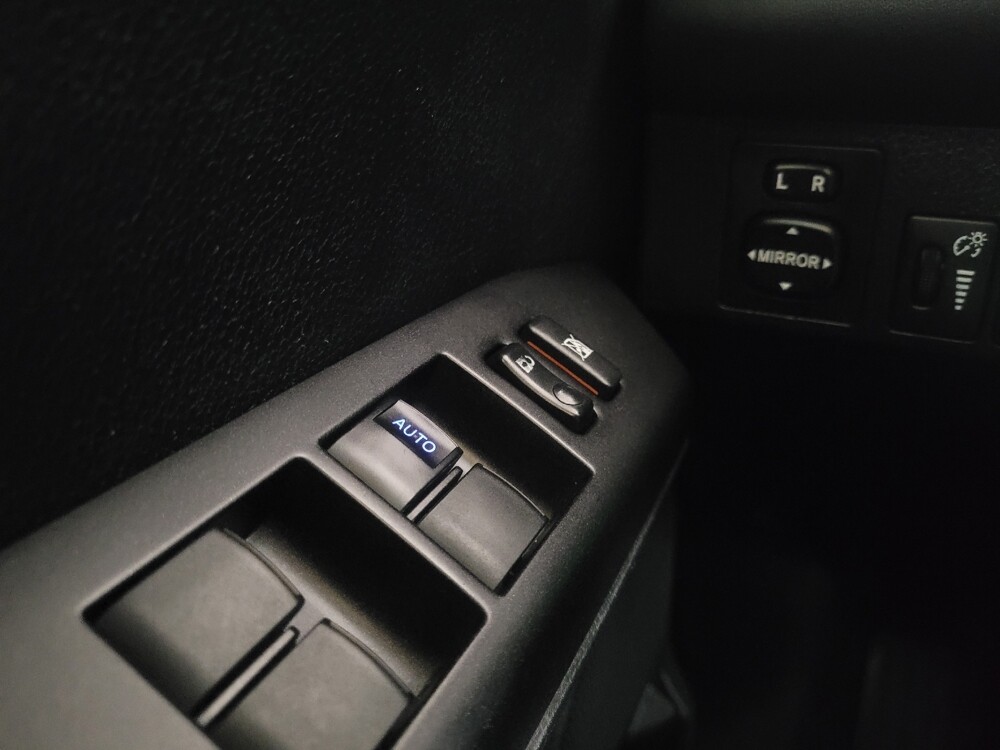 2018 Toyota RAV4 in Marietta, GA 30062 - 18127465 27