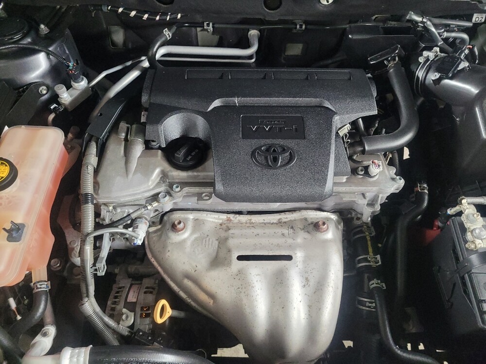 2018 Toyota RAV4 in Marietta, GA 30062 - 18127465 30