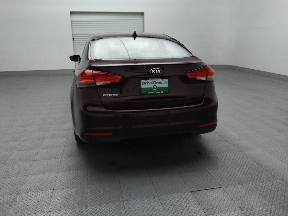 2017 Kia Forte in Tulsa, OK 74145 - 18127493 6