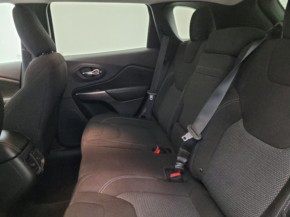 2019 Jeep Cherokee in Chandler, AZ 85225 - 18127503 18