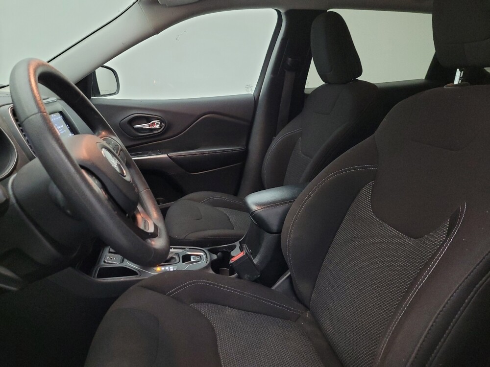 2019 Jeep Cherokee in Chandler, AZ 85225 - 18127503 17