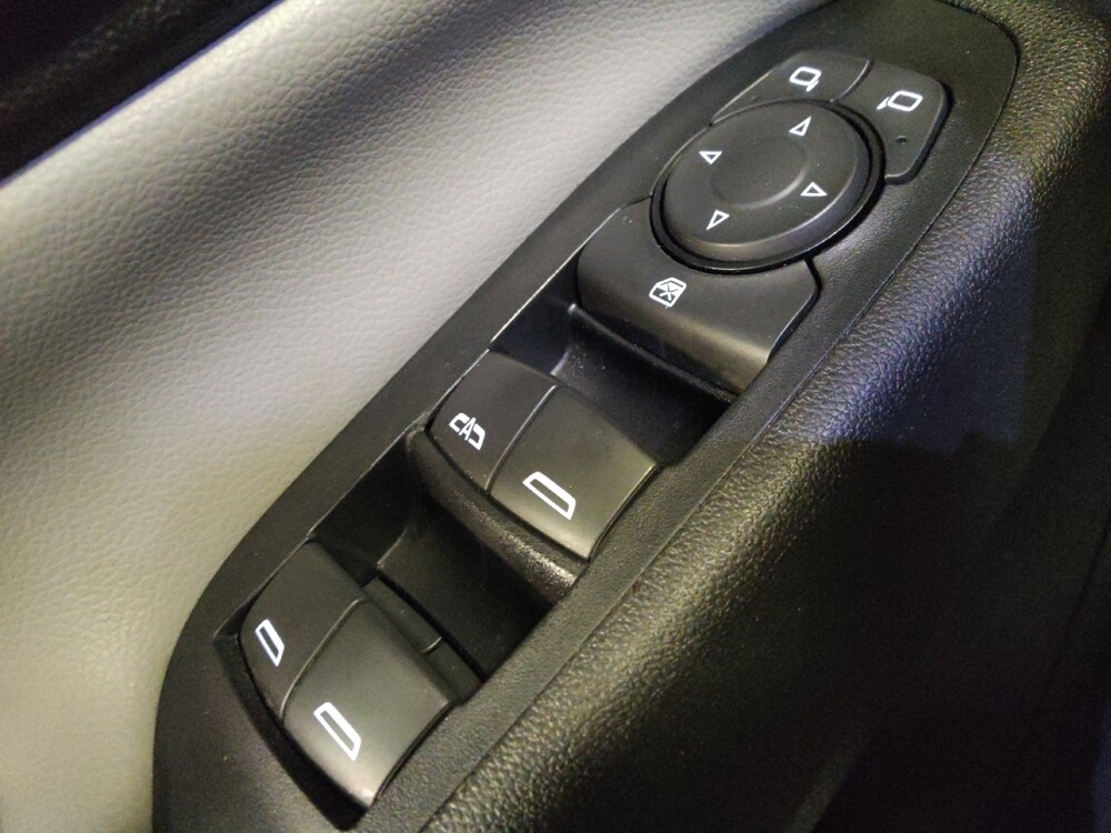 2020 Chevrolet Equinox in Glendale, AZ 85301 - 18127509 27