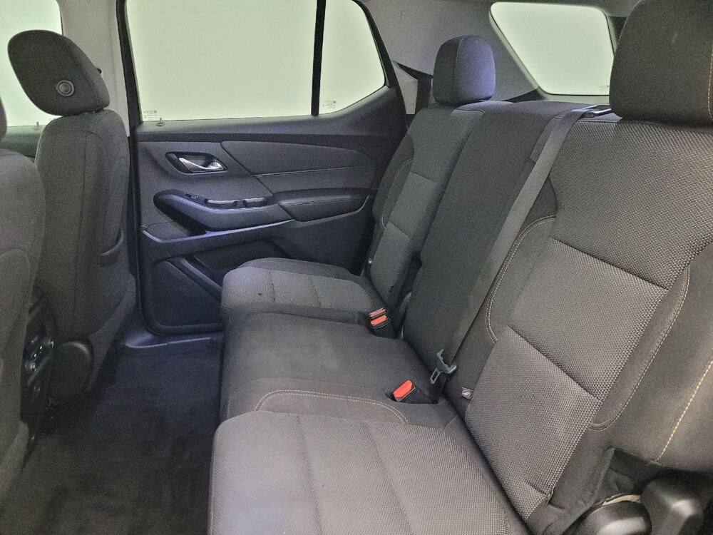 2020 Chevrolet Traverse in Glendale, AZ 85301 - 18127514 18