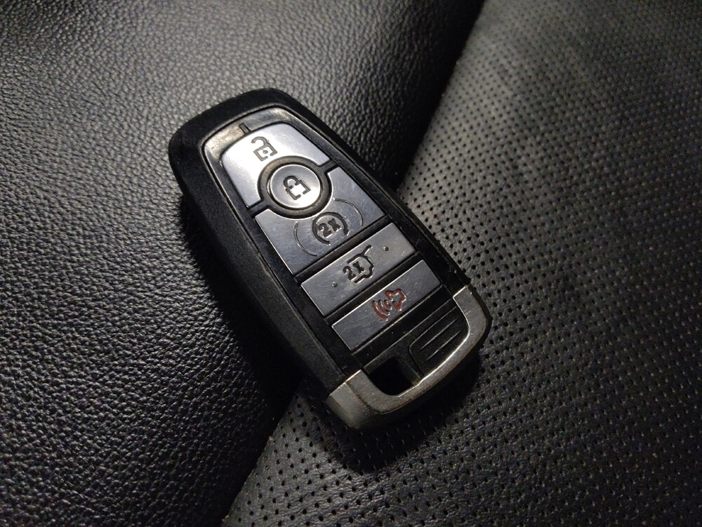 2021 Ford Explorer in Phoenix, AZ 85022 - 18127518 32