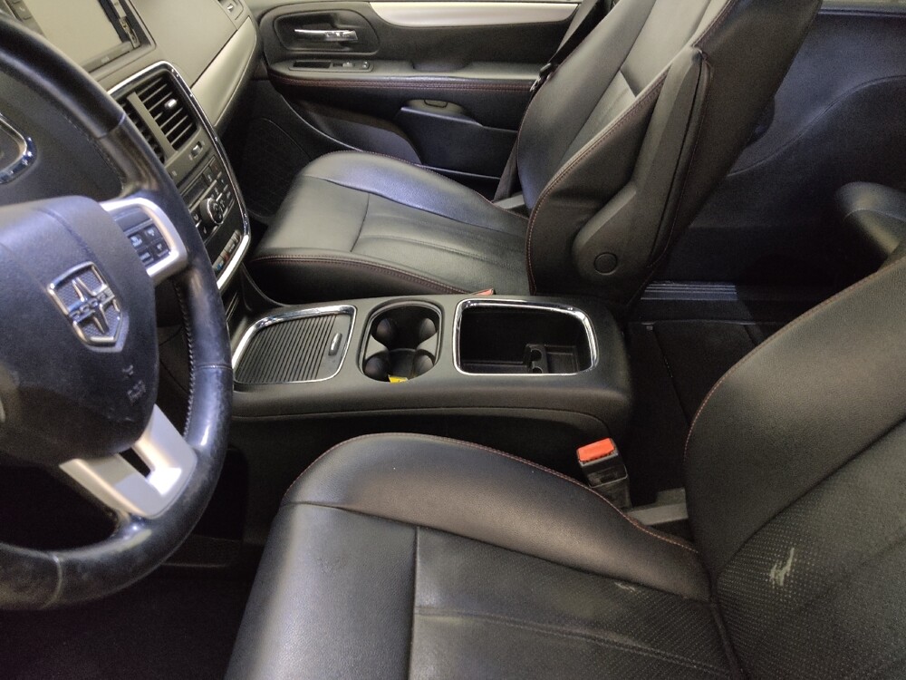 2017 Dodge Grand Caravan in Clearwater, FL 33764 - 18127536 17