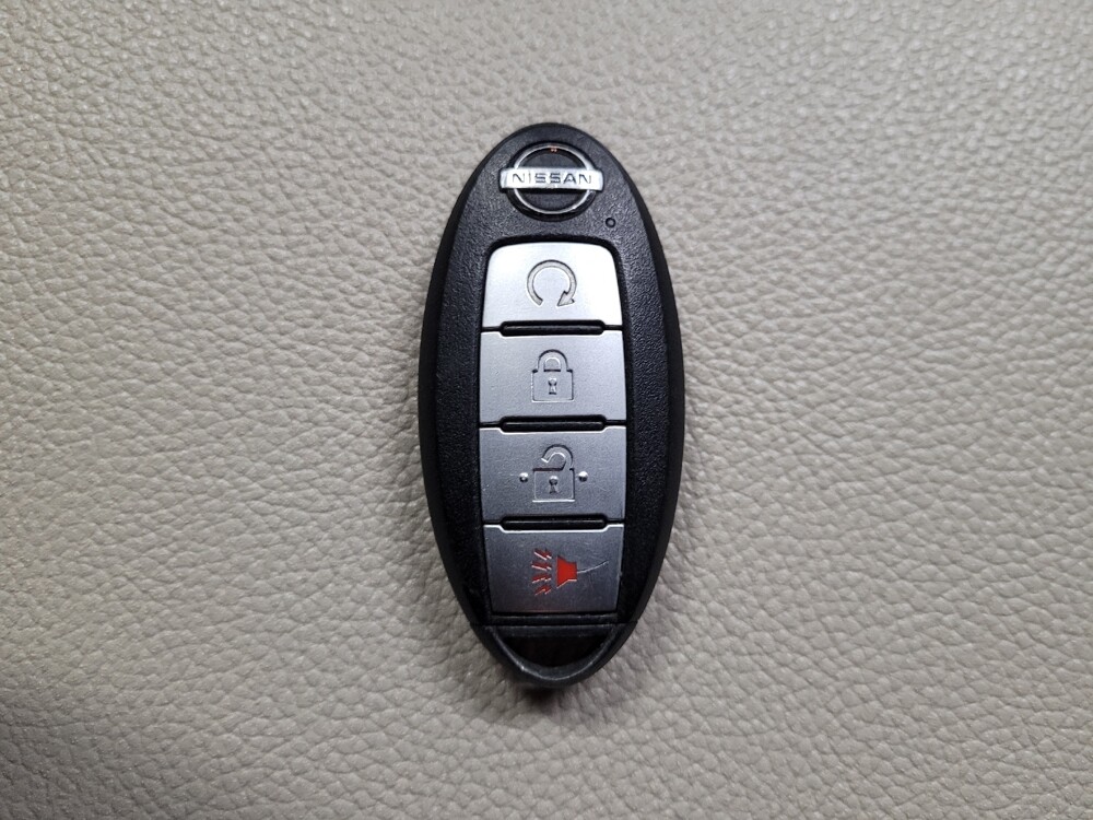 2021 Nissan Titan in Las Vegas, NV 89102 - 18127555 32