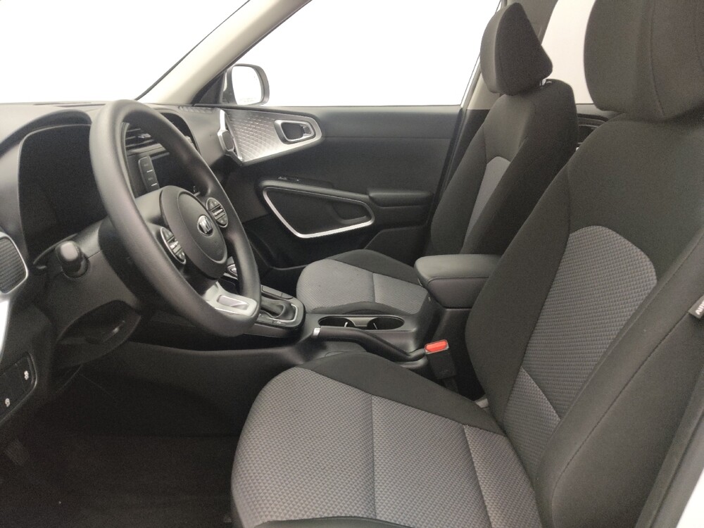 2025 Kia Soul in Miami, FL 33157 - 18127562 17