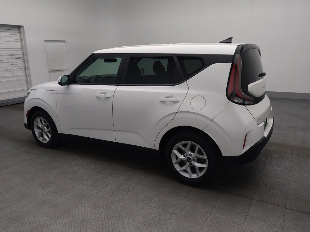2025 Kia Soul in Miami, FL 33157 - 18127562 3