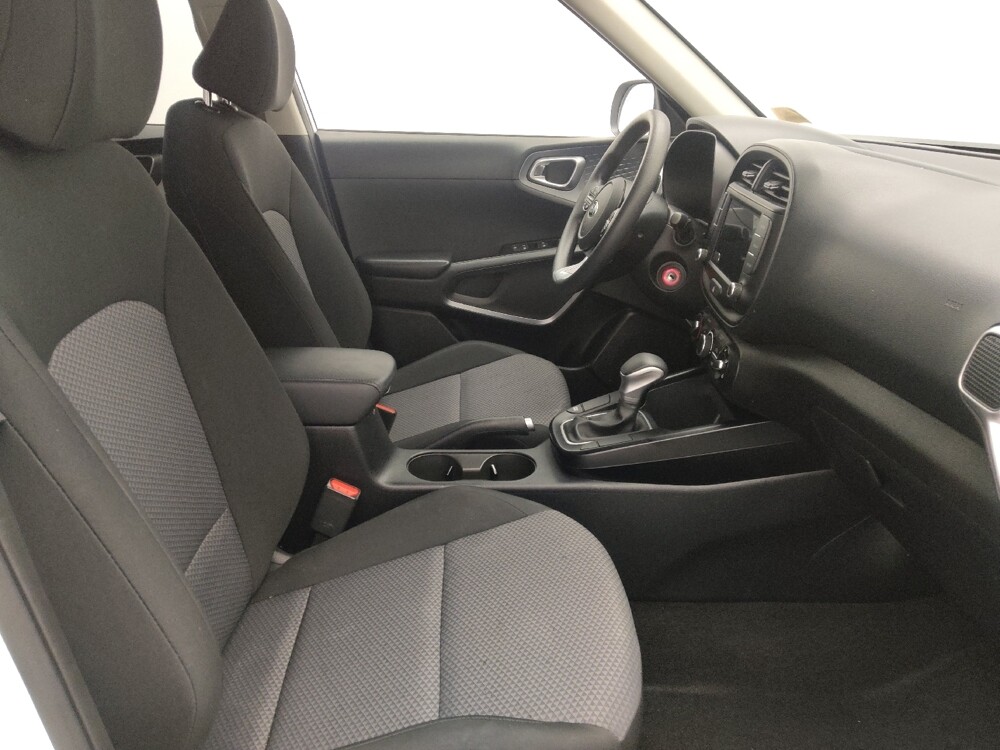 2025 Kia Soul in Miami, FL 33157 - 18127562 21