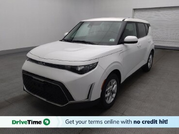 2025 Kia Soul in Miami, FL 33157