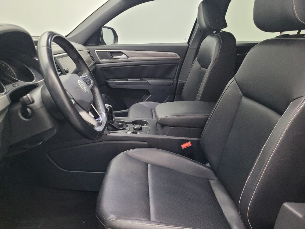 2020 Volkswagen Atlas in Savannah, GA 31419 - 18127565 17