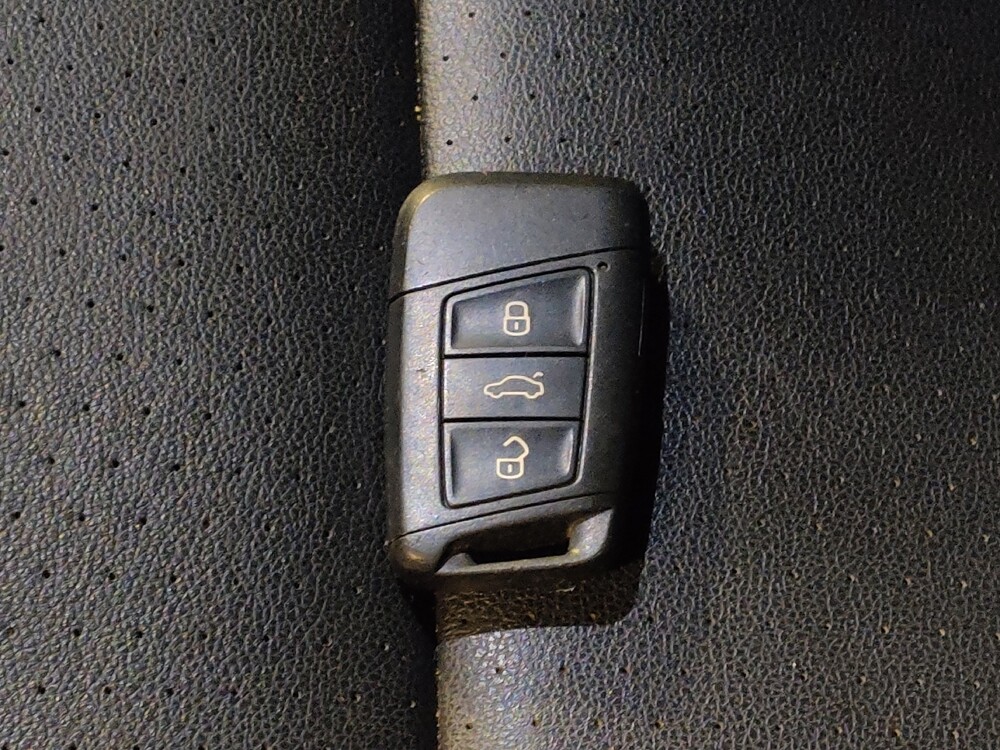 2020 Volkswagen Atlas in Savannah, GA 31419 - 18127565 32