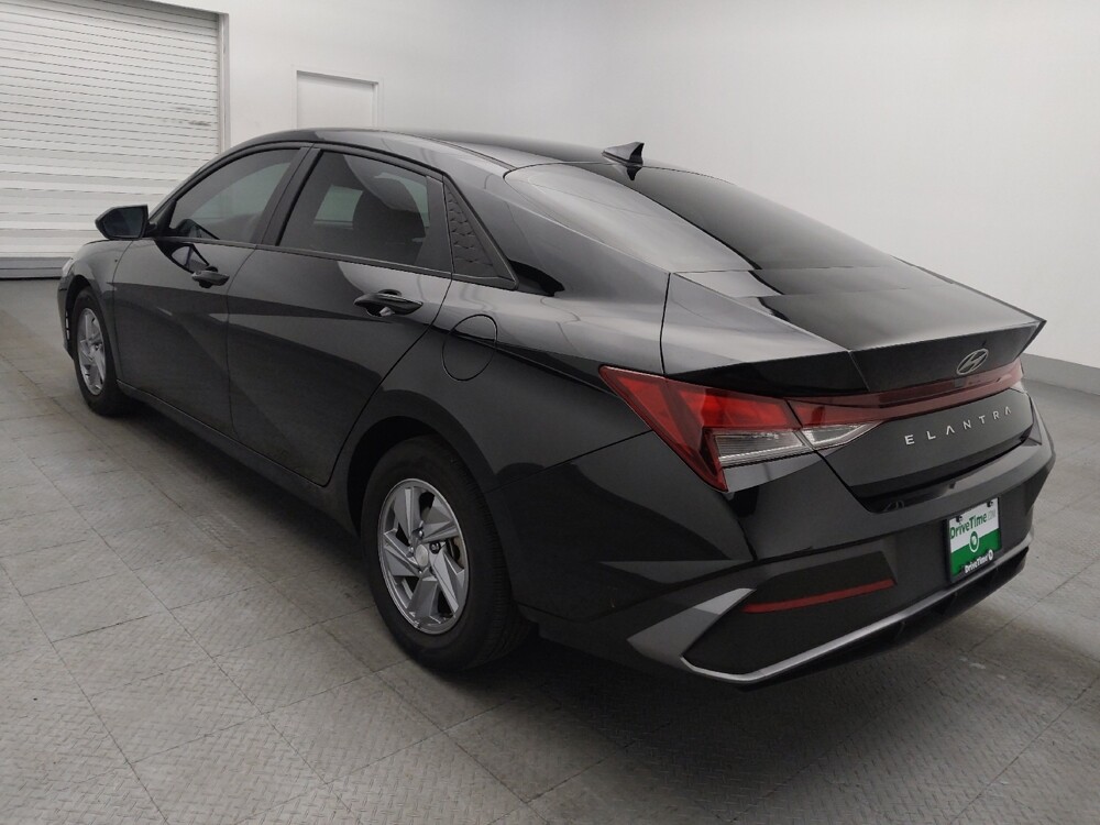 2024 Hyundai Elantra in West Palm Beach, FL 33409 - 18127568 5