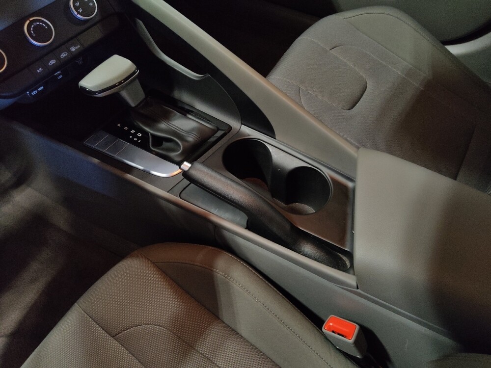 2024 Hyundai Elantra in West Palm Beach, FL 33409 - 18127568 26