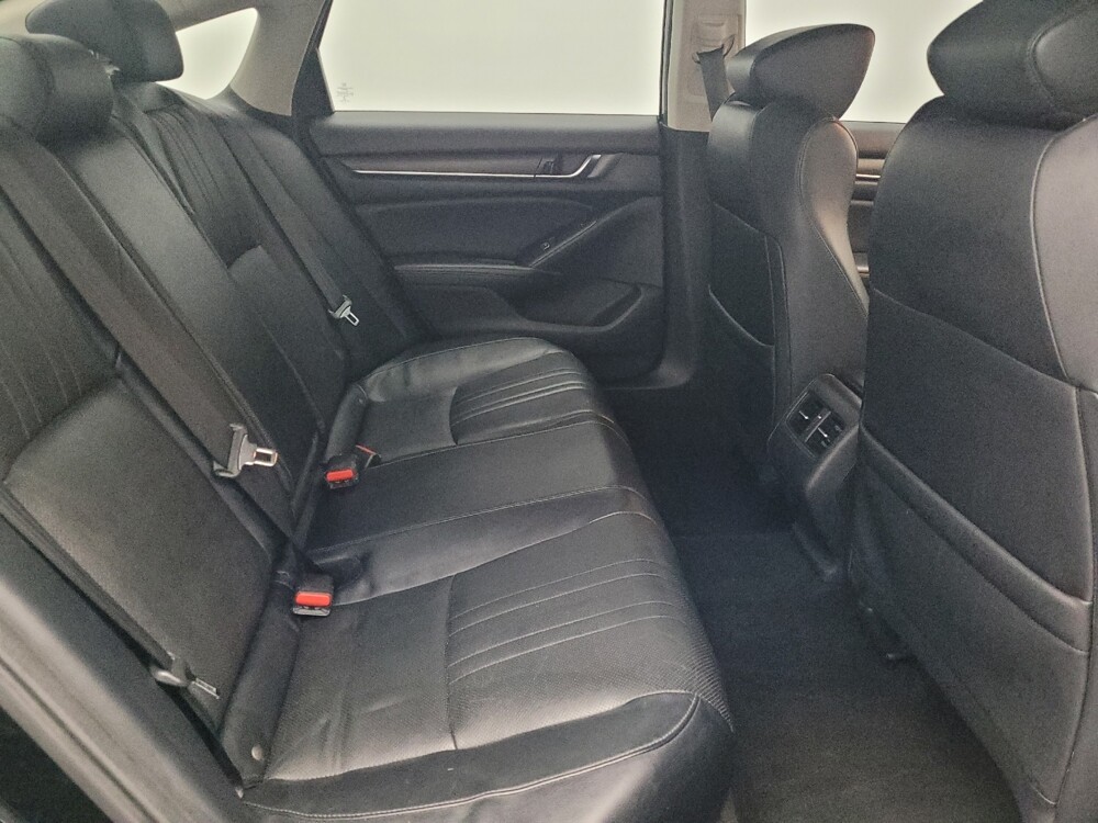 2018 Honda Accord in Hialeah, FL 33014 - 18127579 19