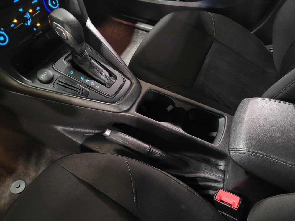 2018 Ford Focus in Jacksonville, FL 32210 - 18127594 26