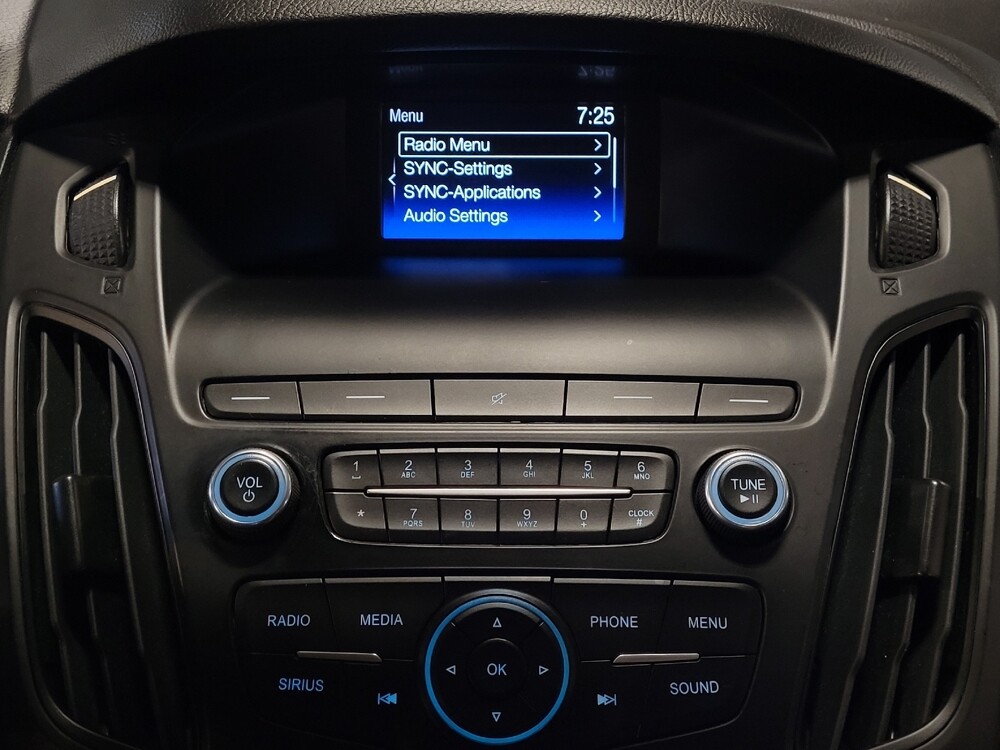 2018 Ford Focus in Jacksonville, FL 32210 - 18127594 25