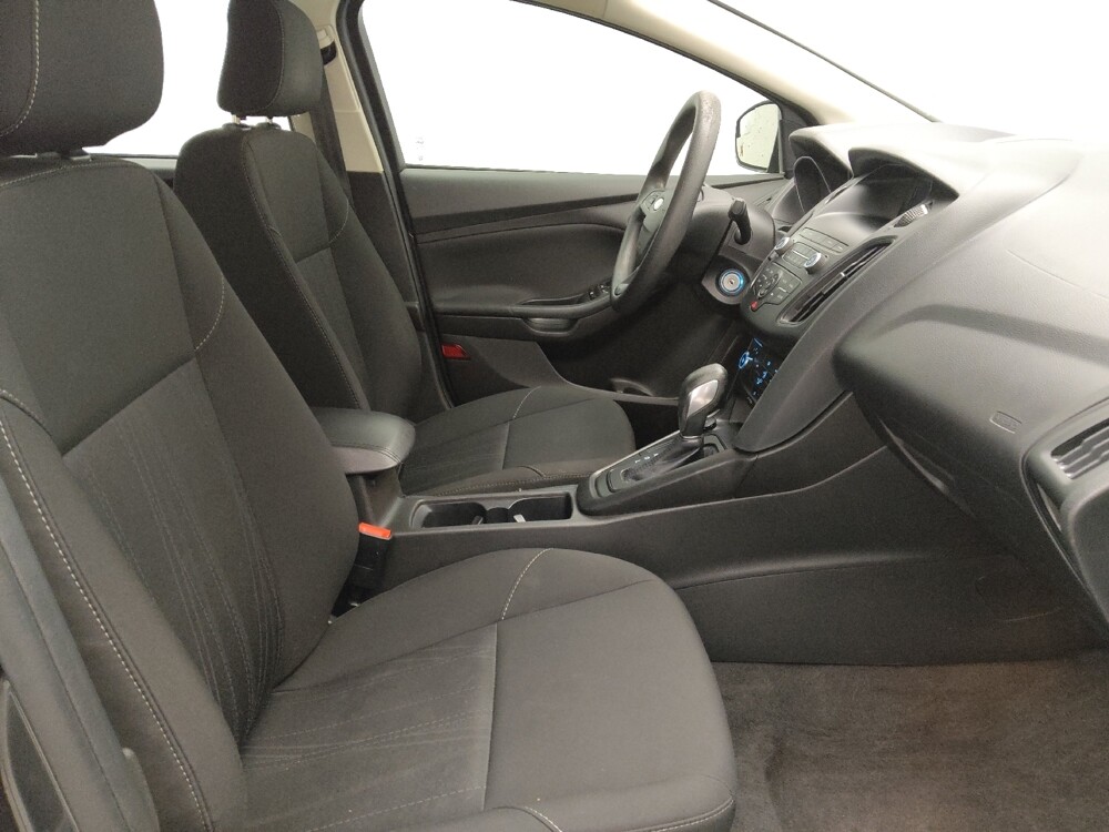 2018 Ford Focus in Jacksonville, FL 32210 - 18127594 21