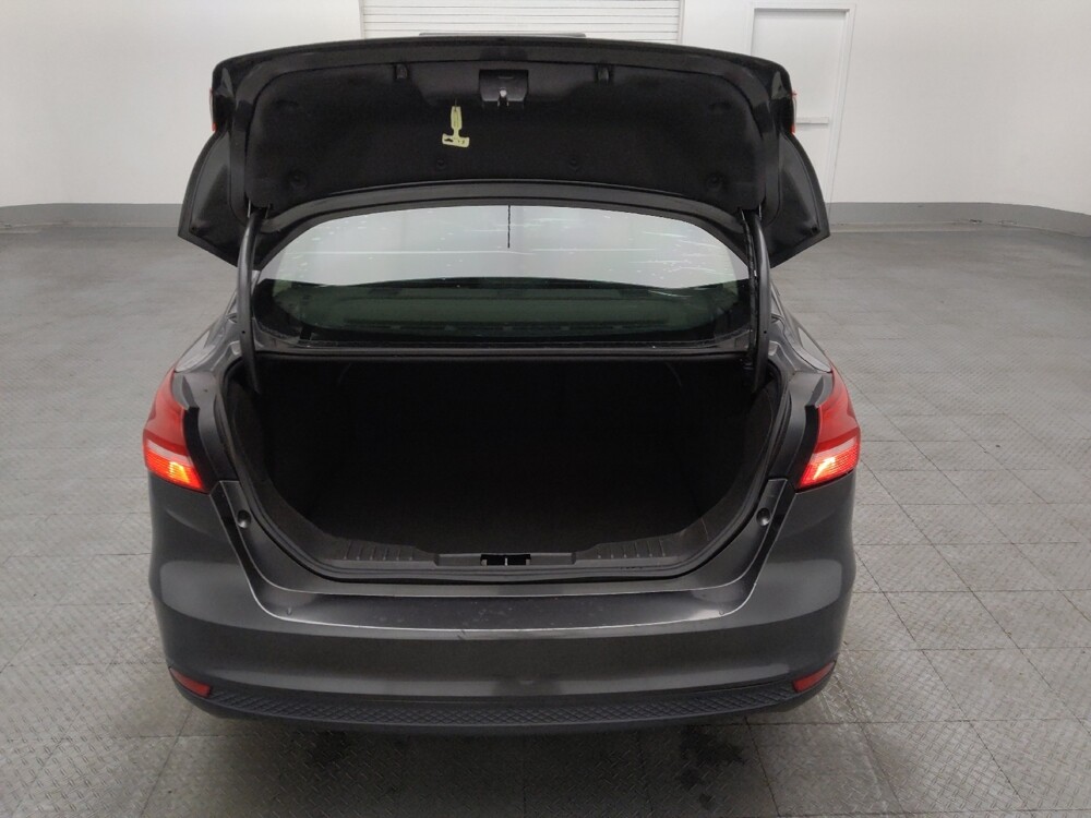 2018 Ford Focus in Jacksonville, FL 32210 - 18127594 29