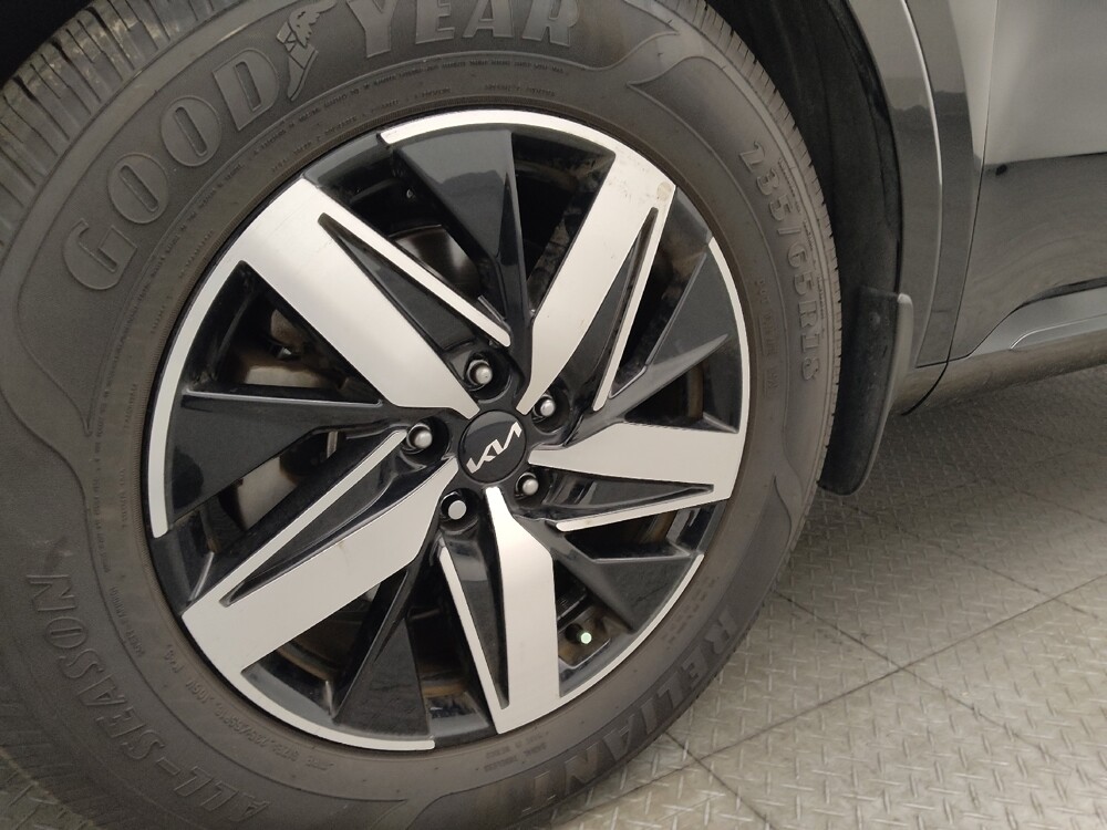 2023 Kia Sorento in Jacksonville, FL 32210 - 18127605 31