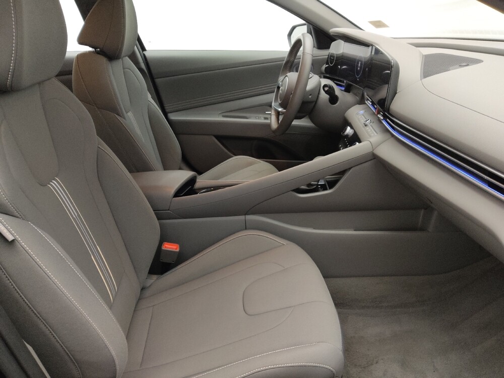 2025 Hyundai Elantra in Savannah, GA 31419 - 18127608 21