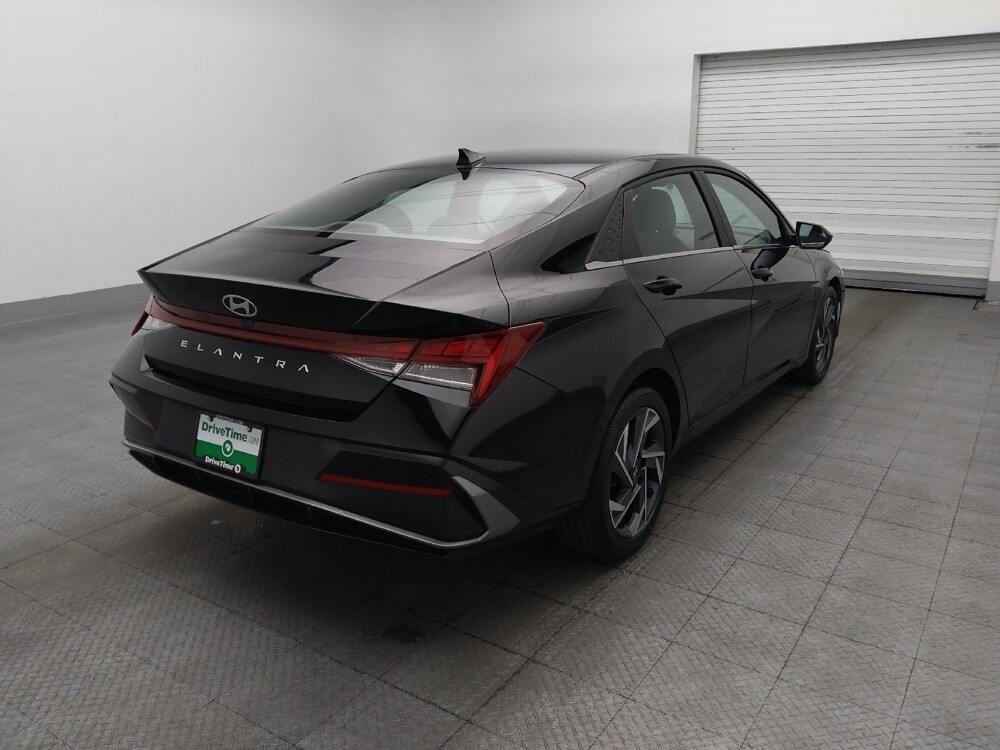 2025 Hyundai Elantra in Savannah, GA 31419 - 18127608 9