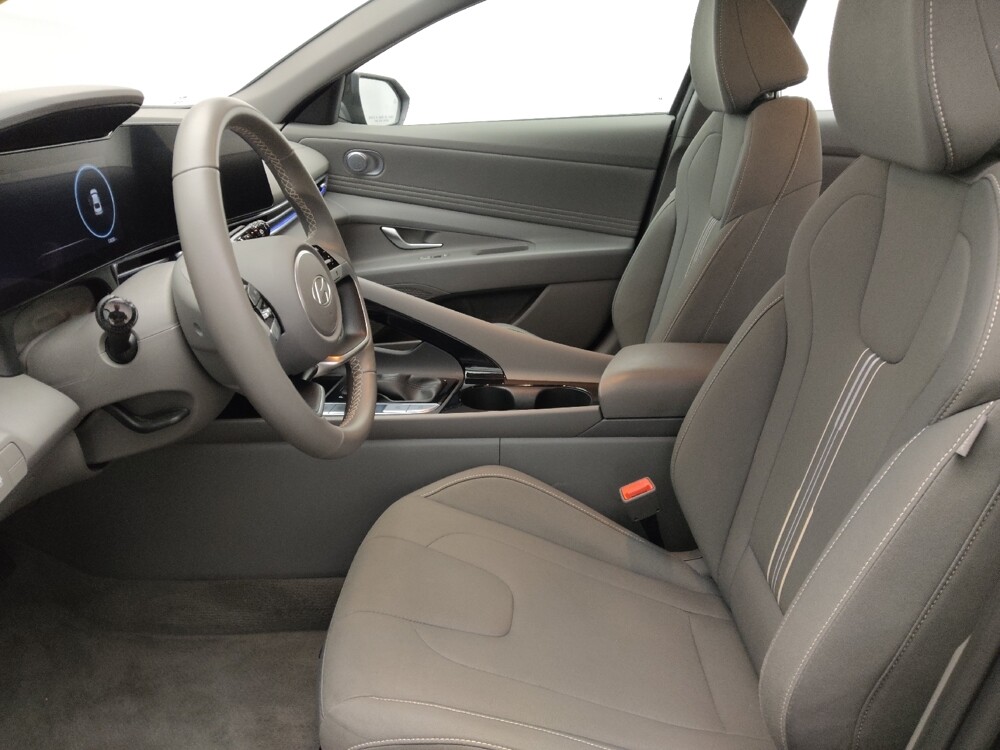2025 Hyundai Elantra in Savannah, GA 31419 - 18127608 17
