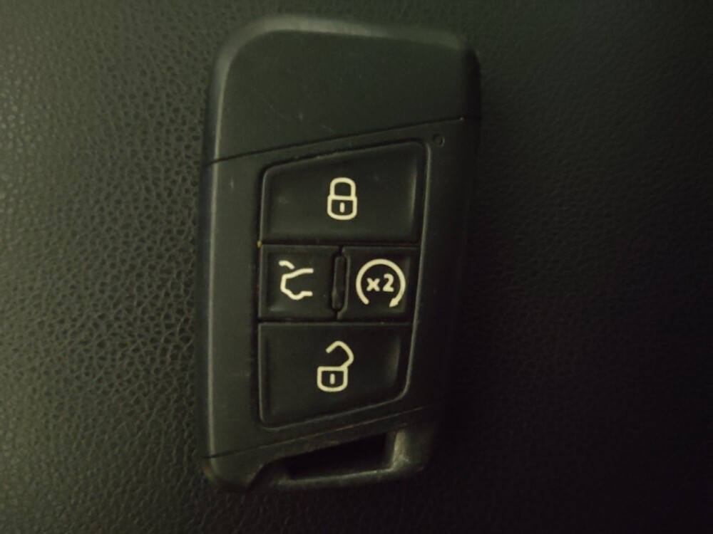 2020 Volkswagen Tiguan in Charlotte, NC 28213 - 18127612 32