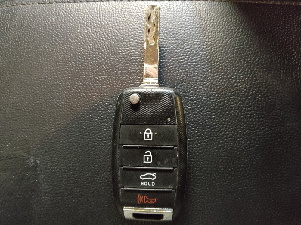 2016 Kia Optima in Greensboro, NC 27407 - 18127617 32