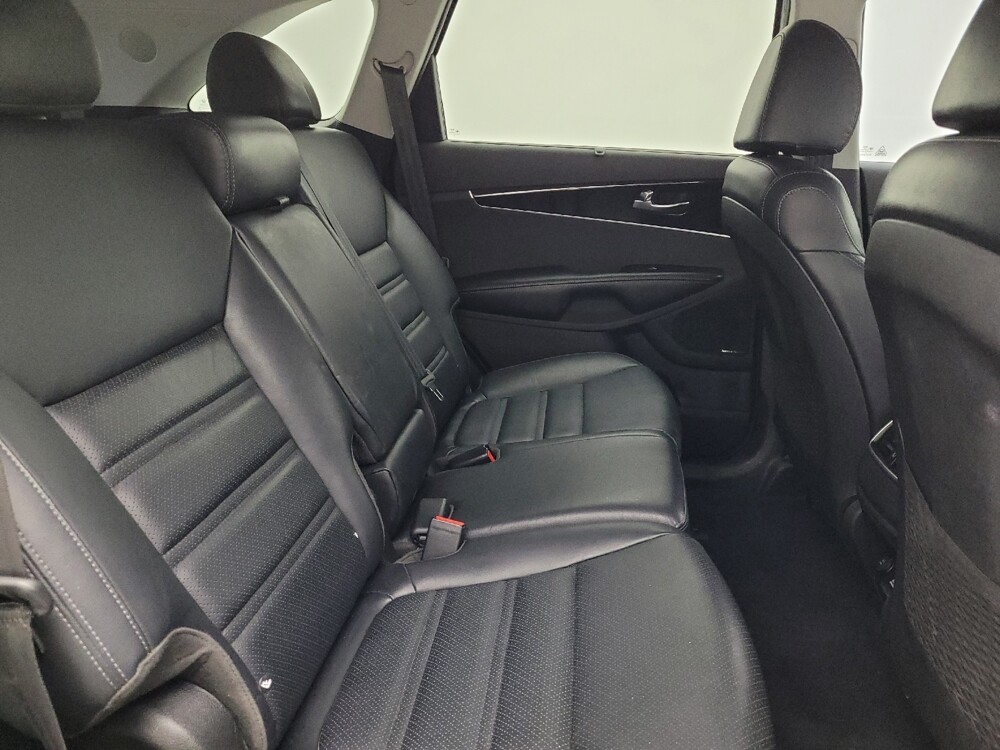 2019 Kia Sorento in Fayetteville, NC 28304 - 18127621 19