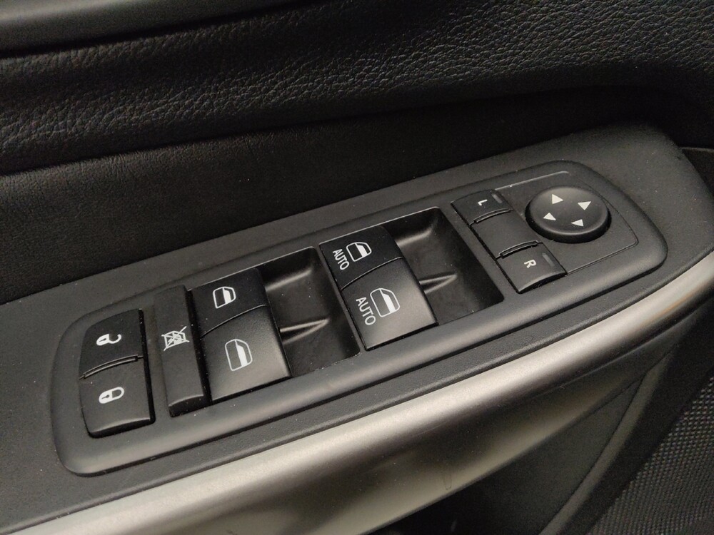 2019 Jeep Cherokee in Denver, CO 80012 - 18127632 27