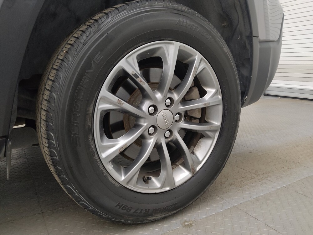 2019 Jeep Cherokee in Denver, CO 80012 - 18127632 31