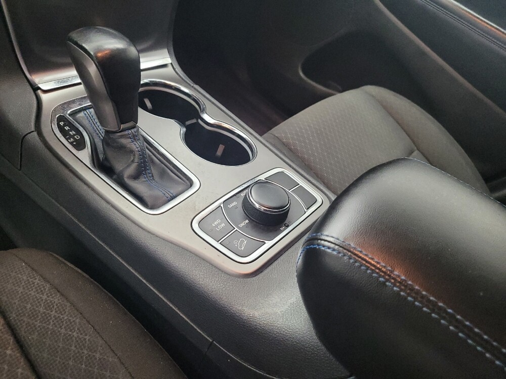 2018 Jeep Grand Cherokee in Memphis, TN 38115 - 18127636 26