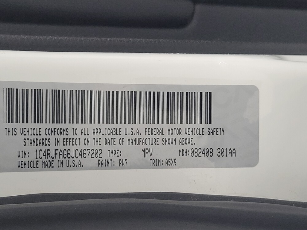 2018 Jeep Grand Cherokee in Memphis, TN 38115 - 18127636 33