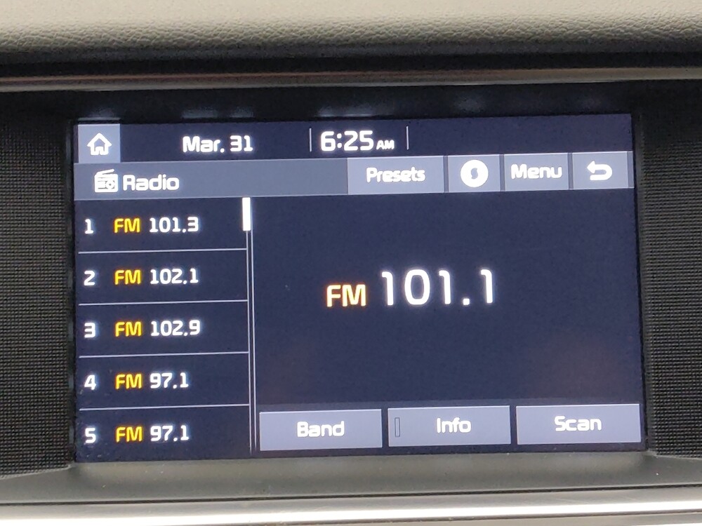 2018 Kia Optima in Houston, TX 77034 - 18127659 25