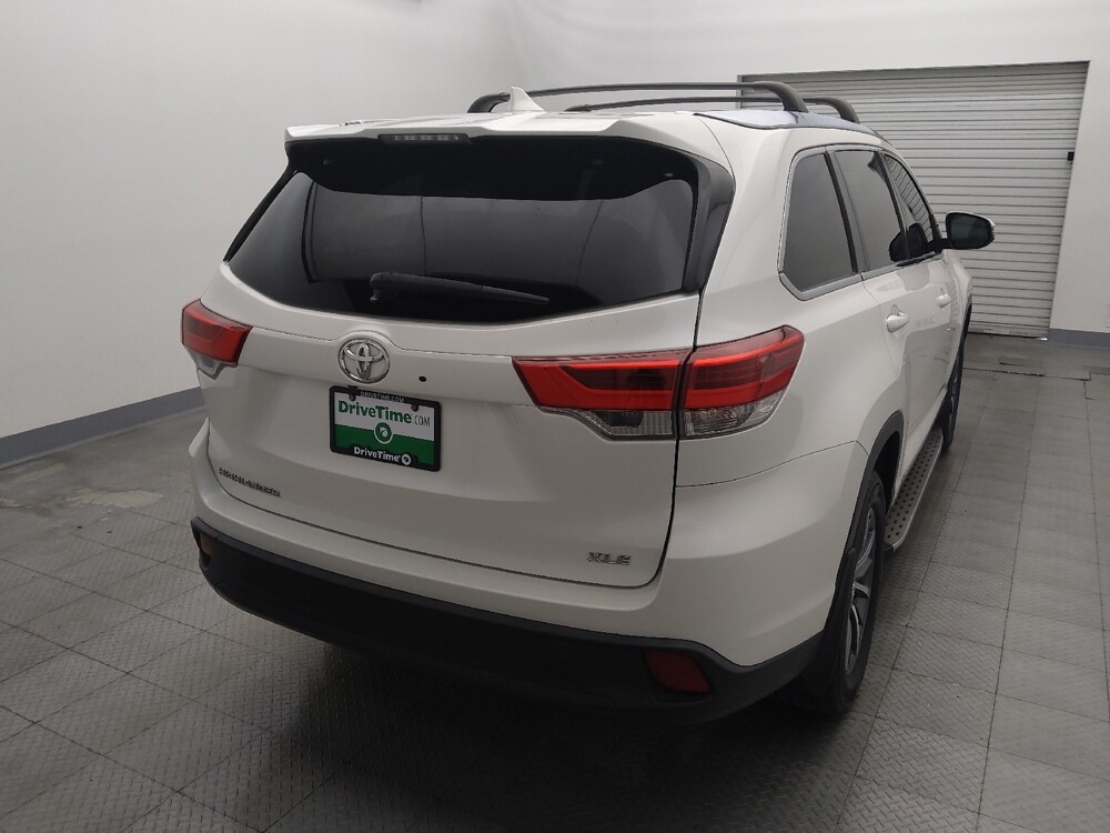 2019 Toyota Highlander in Tyler, TX 75701 - 18127665 7