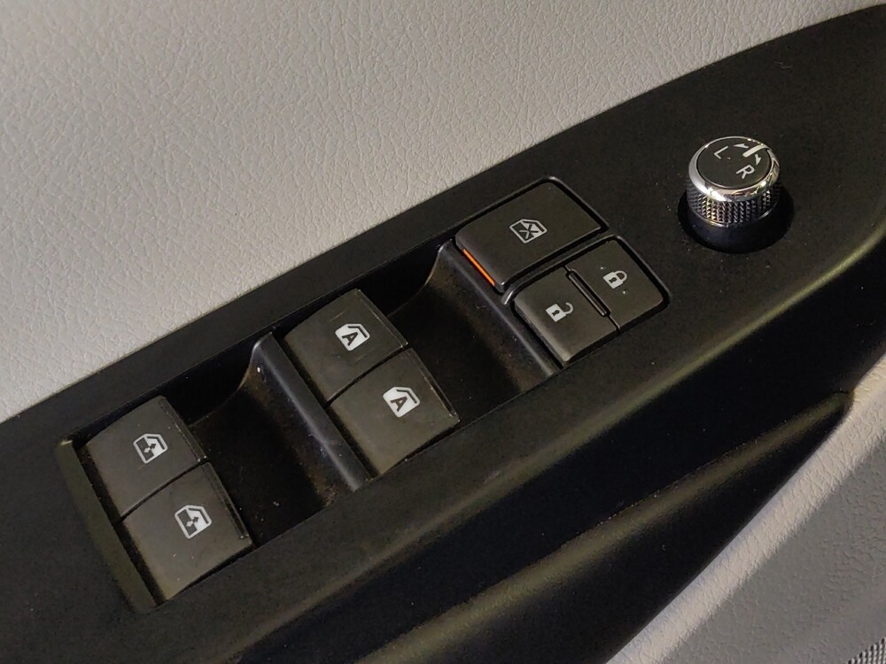 2019 Toyota Highlander in Tyler, TX 75701 - 18127665 27