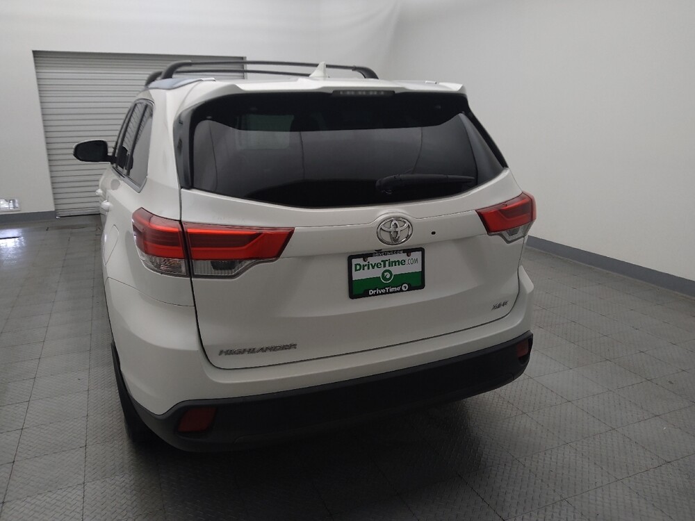 2019 Toyota Highlander in Tyler, TX 75701 - 18127665 6