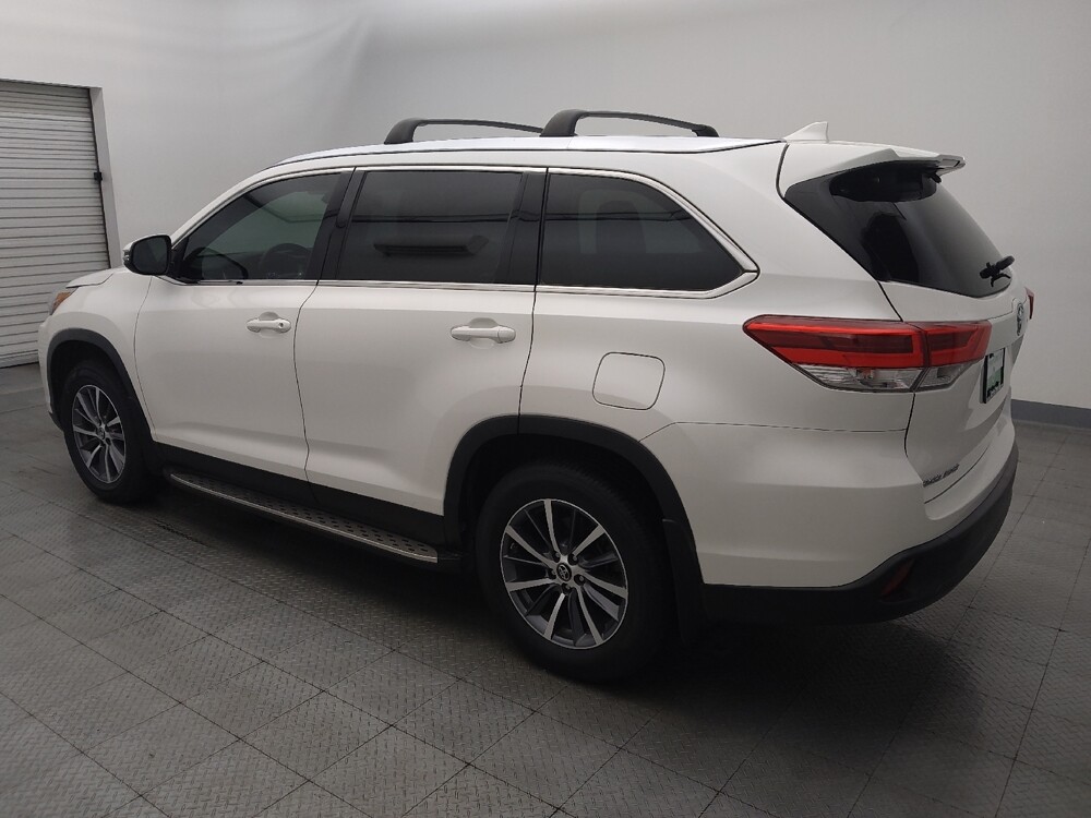 2019 Toyota Highlander in Tyler, TX 75701 - 18127665 3