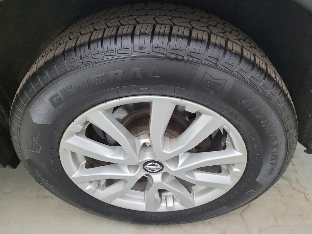 2017 Nissan Rogue in Louisville, KY 40258 - 18127668 31