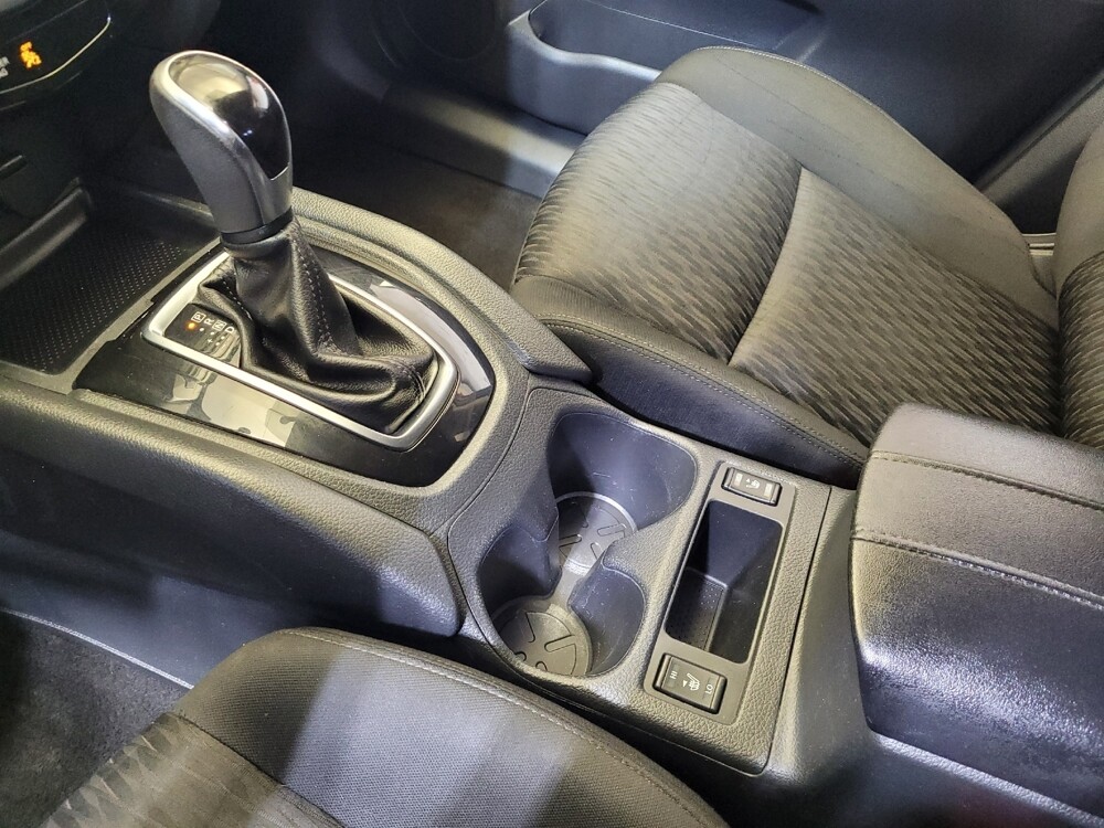 2017 Nissan Rogue in Louisville, KY 40258 - 18127668 26