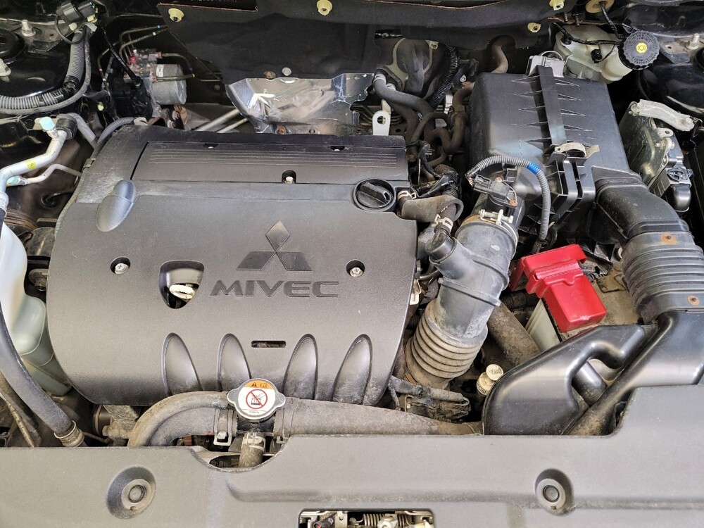 2018 Mitsubishi Outlander Sport in Columbus, OH 43228 - 18127669 30