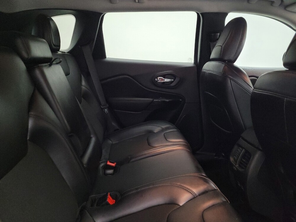 2021 Jeep Cherokee in Columbus, OH 43228 - 18127674 19